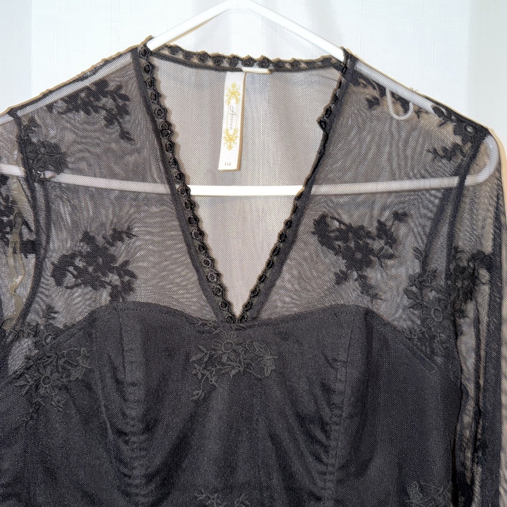 Adiva Black Corset Look Sheer Lace Top Witchy Romantic Whimsygoth Boho Goth USA - Picture 3 of 13